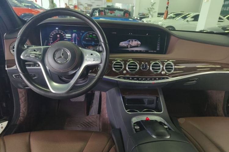 Used Mercedes-Benz S-Class 2020 S 350 L Business Class Ultimate Edition Center Console