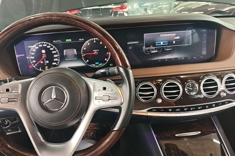 Used Mercedes-Benz S-Class 2020 S 350 L Exclusive Edition Prestige Collection Center Console