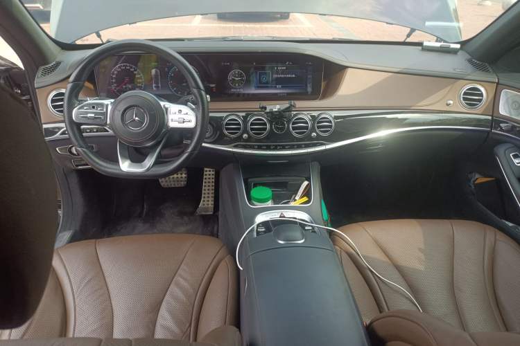 Used Mercedes-Benz S-Class 2020 S 450 L 4MATIC Exclusive Edition Center Console