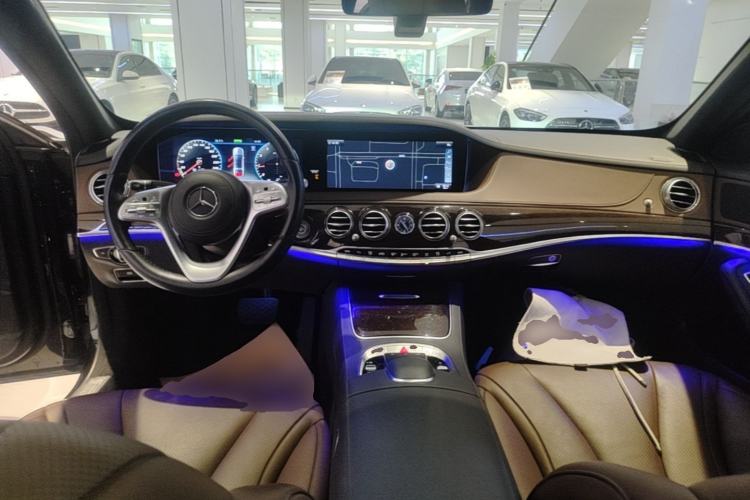 Used Mercedes-Benz S-Class 2020 S 350 L Business Class Ultimate Edition Center Console