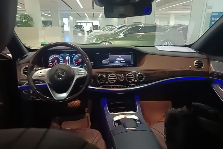 Used Mercedes-Benz S-Class 2020 S 350 L Exclusive Edition Prestige Collection Center Console