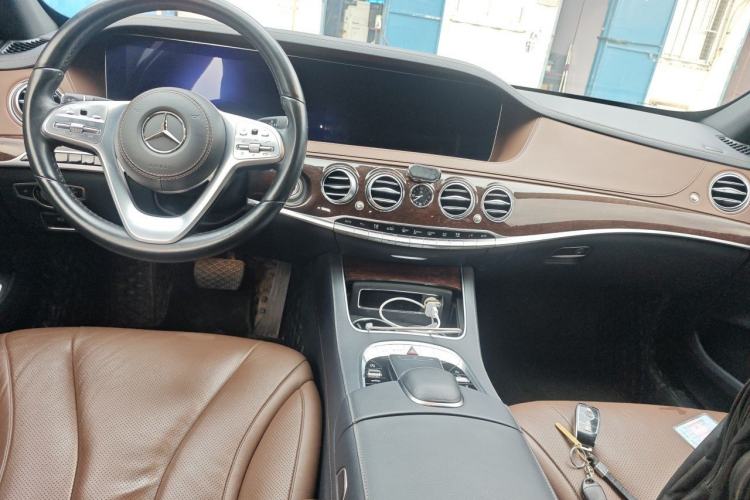 Used Mercedes-Benz S-Class 2020 S 350 L Business Class Ultimate Edition Center Console