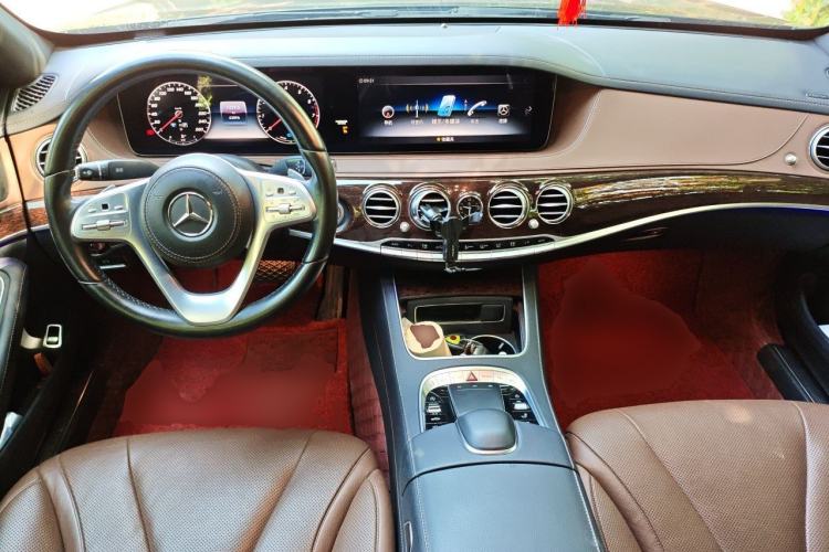 Used Mercedes-Benz S-Class 2020 S 350 L Business Class Ultimate Edition Center Console