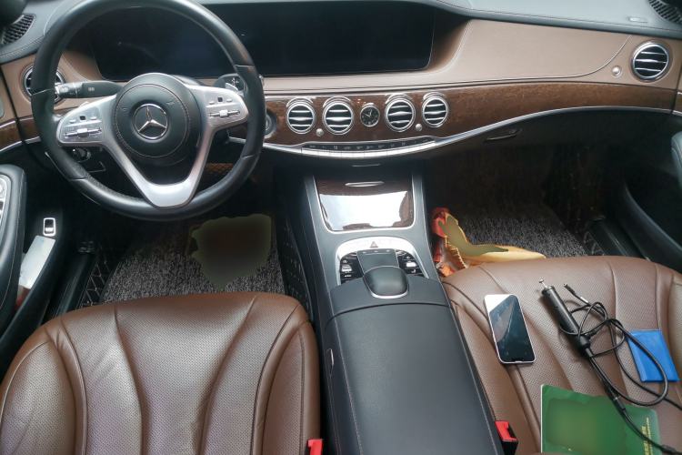 Used Mercedes-Benz S-Class 2020 S 350 L Business Class Ultimate Edition Center Console