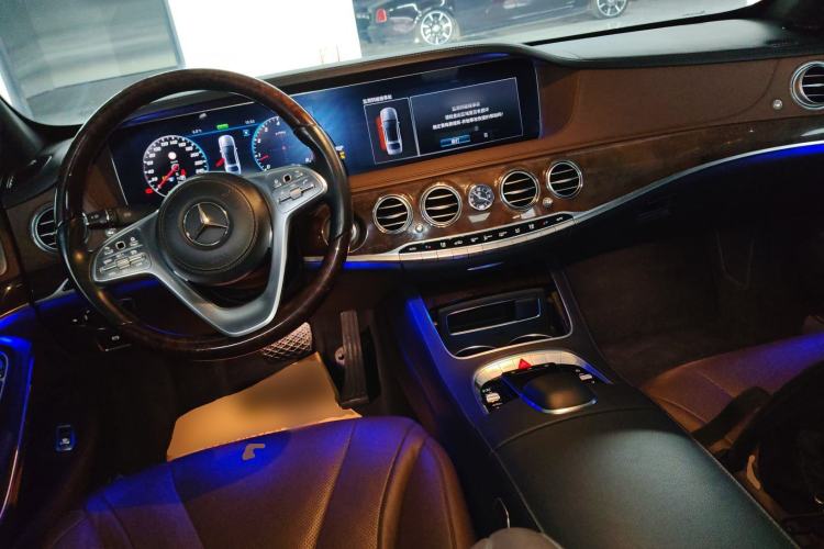 Used Mercedes-Benz S-Class 2020 S 350 L Exclusive Edition Prestige Collection Center Console