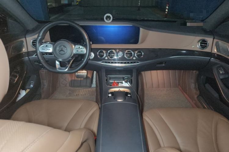 Used Mercedes-Benz S-Class 2020 S 450 L 4MATIC Exclusive Edition Center Console