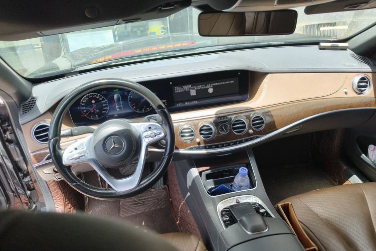Used Mercedes-Benz S-Class 2020 S 350 L Business Class Ultimate Edition Center Console
