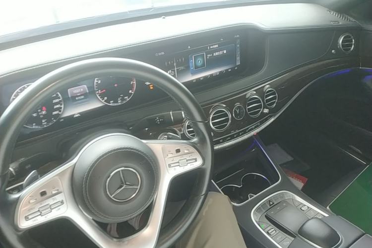 Used Mercedes-Benz S-Class 2020 S 350 L Business Class Ultimate Edition Center Console