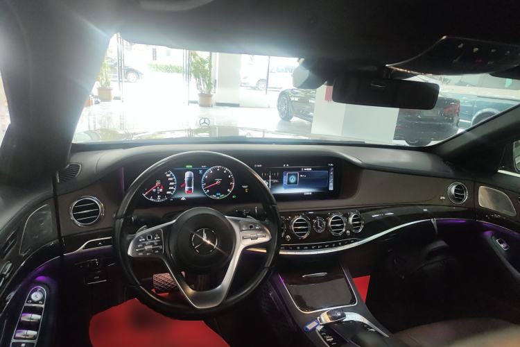 Used Mercedes-Benz S-Class 2020 S 350 L Business Class Ultimate Edition Center Console