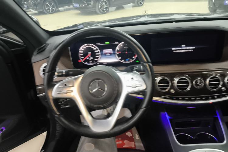 Used Mercedes-Benz S-Class 2020 S 350 L Business Class Ultimate Edition Center Console