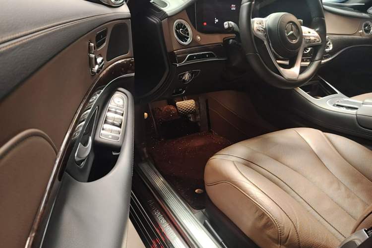 Used Mercedes-Benz S-Class 2020 S 350 L Business Class Ultimate Edition Driver Seat
