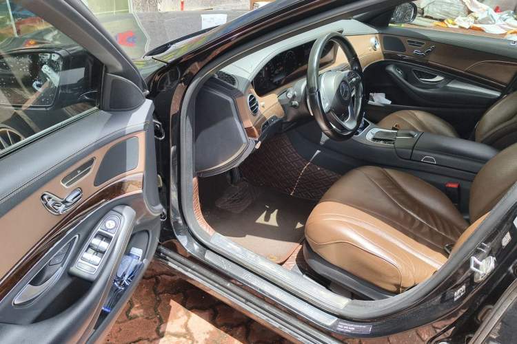 Used Mercedes-Benz S-Class 2020 S 350 L Business Class Ultimate Edition Driver Seat