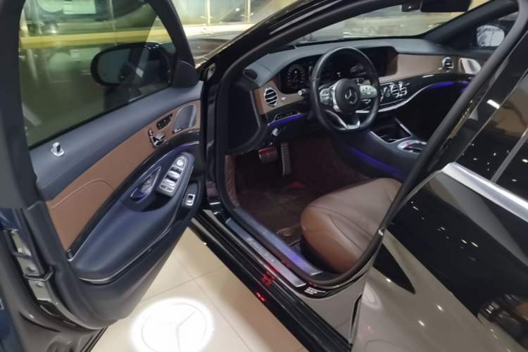 Used Mercedes-Benz S-Class 2020 S 450 L 4MATIC Exclusive Edition Driver Seat