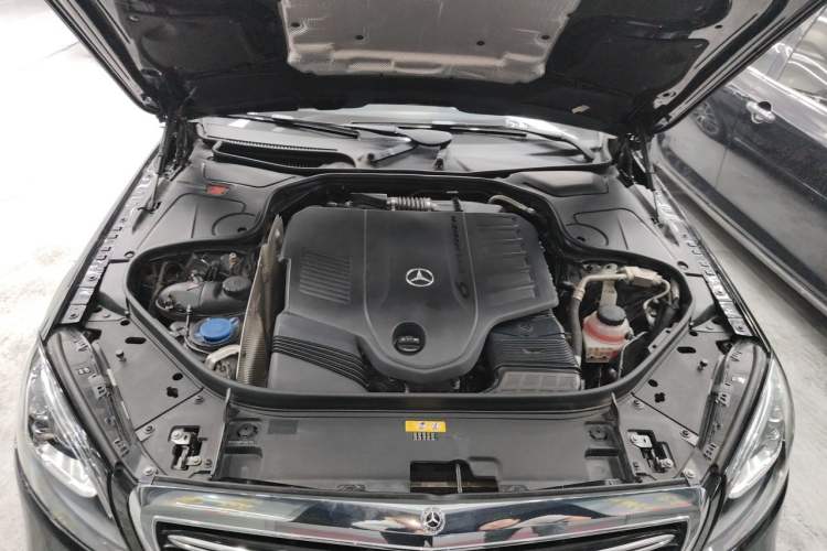 Used Mercedes-Benz S-Class 2020 S 450 L Exclusive Edition Engine Bay
