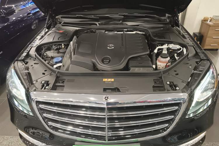 Used Mercedes-Benz S-Class 2020 S 350 L Business Class Ultimate Edition Engine Bay