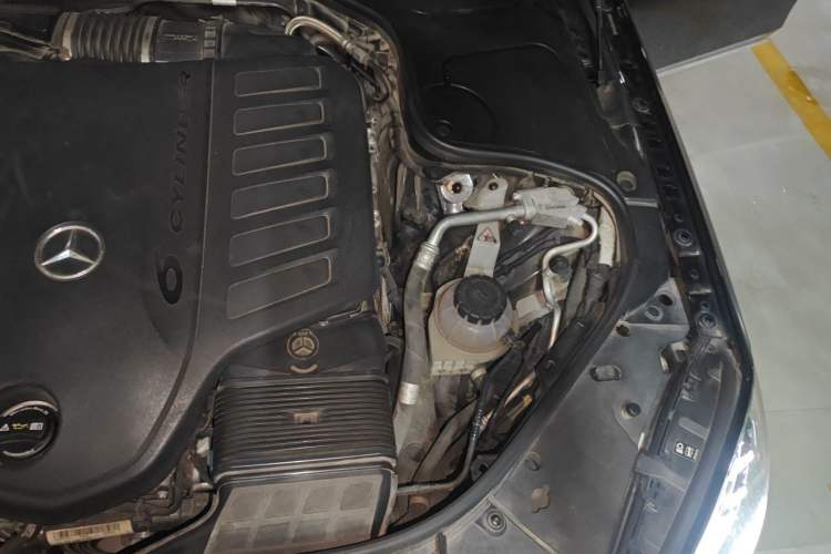 Used Mercedes-Benz S-Class 2020 S 350 L Exclusive Edition Prestige Collection Engine Bay Left
