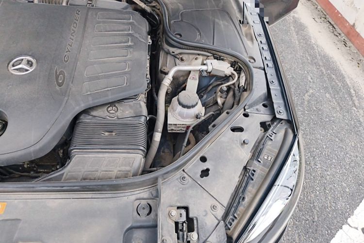Used Mercedes-Benz S-Class 2020 S 350 L Exclusive Edition Prestige Collection Engine Bay Left