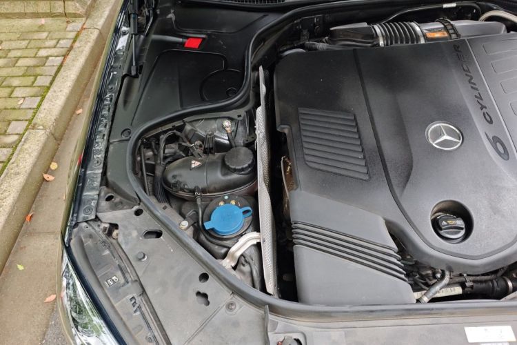 Used Mercedes-Benz S-Class 2020 S 350 L Exclusive Edition Prestige Collection Engine Bay Right