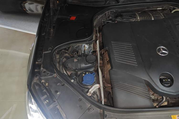 Used Mercedes-Benz S-Class 2020 S 350 L Exclusive Edition Prestige Collection Engine Bay Right