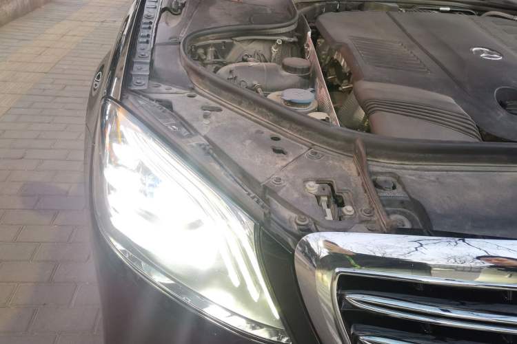 Used Mercedes-Benz S-Class 2020 S 350 L Exclusive Edition Prestige Collection Engine Bay Right