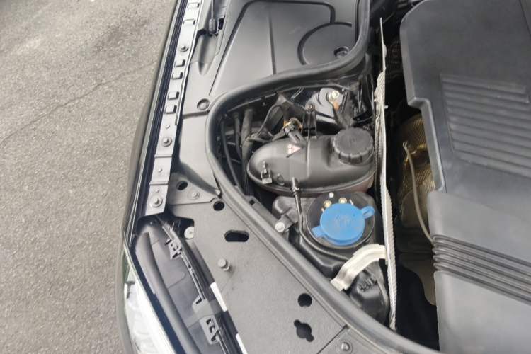 Used Mercedes-Benz S-Class 2020 S 350 L Exclusive Edition Prestige Collection Engine Bay Right