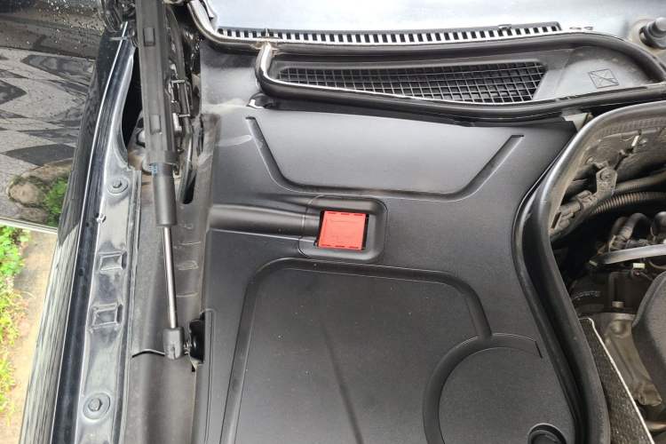 Used Mercedes-Benz S-Class 2020 S 350 L Exclusive Edition Prestige Collection Engine Bay Right