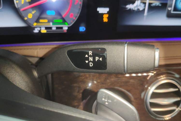 Used Mercedes-Benz S-Class 2020 S 350 L Business Class Ultimate Edition Gear Lever