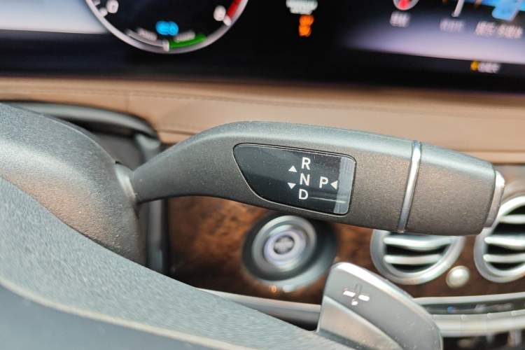 Used Mercedes-Benz S-Class 2020 S 350 L Business Class Ultimate Edition Gear Lever