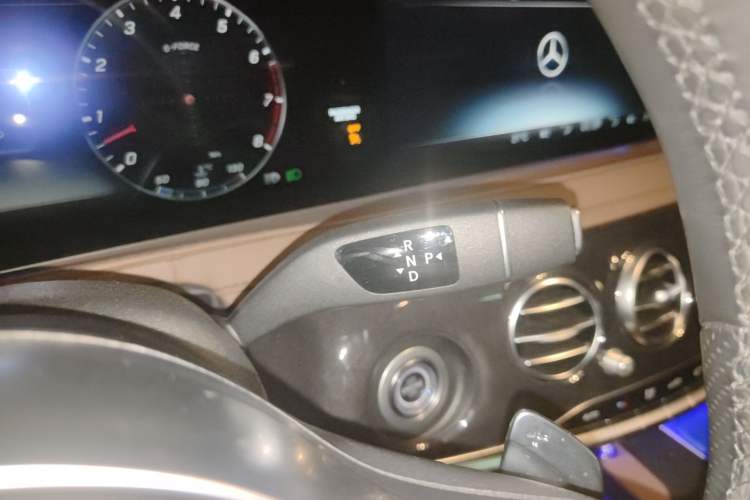 Used Mercedes-Benz S-Class 2020 S 450 L 4MATIC Exclusive Edition Gear Lever