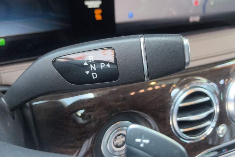 Used Mercedes-Benz S-Class 2020 S 350 L Business Class Ultimate Edition Gear Lever