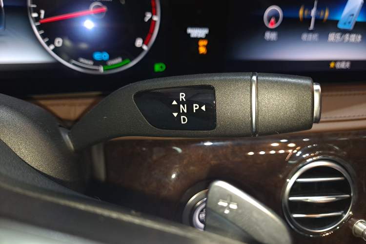 Used Mercedes-Benz S-Class 2020 S 350 L Exclusive Edition Prestige Collection Gear Lever