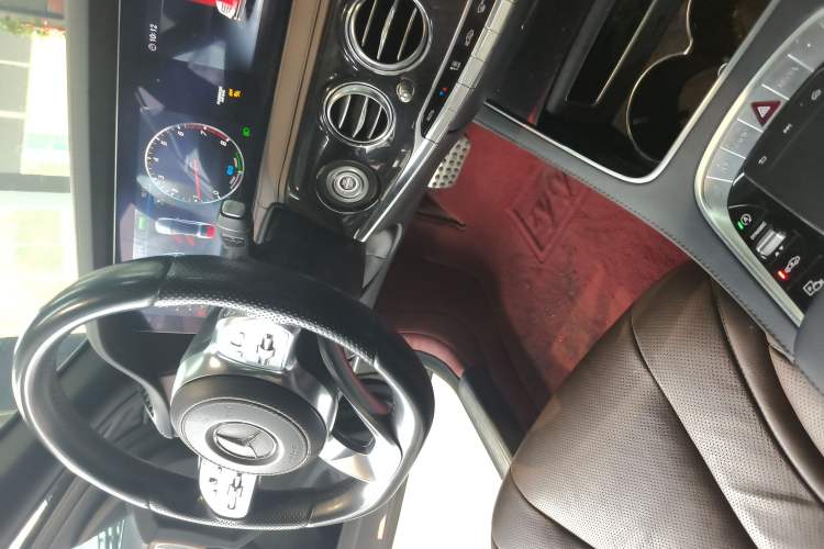 Used Mercedes-Benz S-Class 2020 S 450 L 4MATIC Exclusive Edition Gear Lever