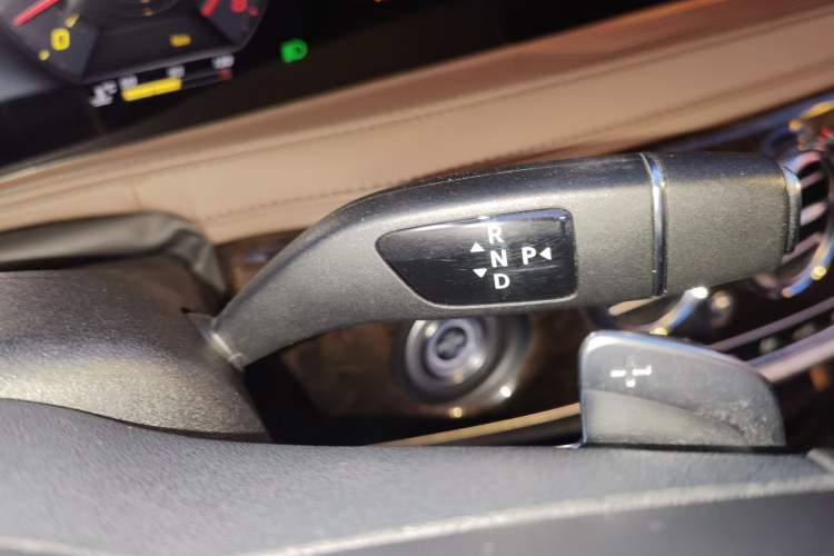 Used Mercedes-Benz S-Class 2020 S 350 L Exclusive Edition Prestige Collection Gear Lever
