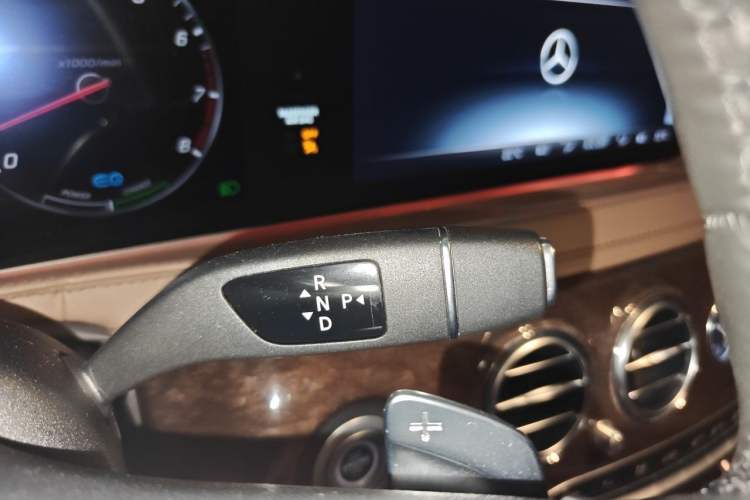 Used Mercedes-Benz S-Class 2020 S 350 L Business Class Ultimate Edition Gear Lever