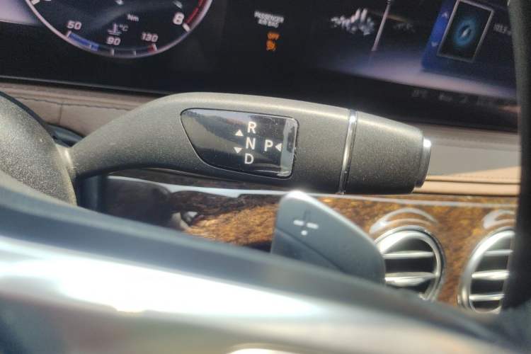 Used Mercedes-Benz S-Class 2020 S 350 L Business Class Ultimate Edition Gear Lever