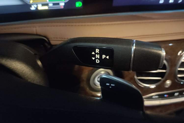 Used Mercedes-Benz S-Class 2020 S 350 L Business Class Ultimate Edition Gear Lever