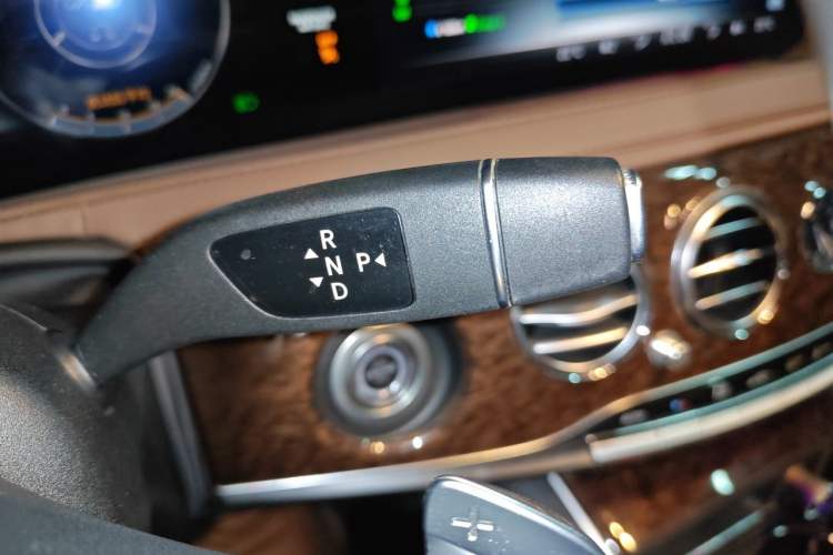 Used Mercedes-Benz S-Class 2020 S 350 L Business Class Ultimate Edition Gear Lever