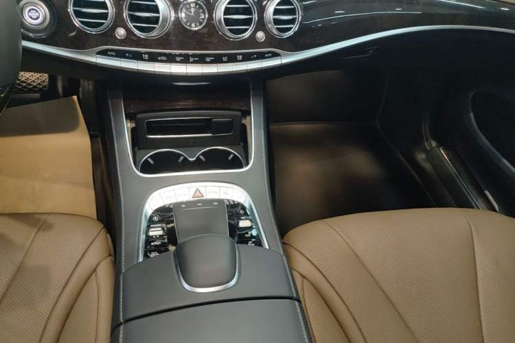 Used Mercedes-Benz S-Class 2020 S 350 L Exclusive Edition Prestige Collection Gear Lever