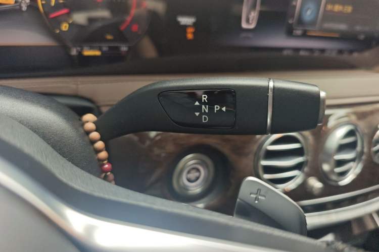 Used Mercedes-Benz S-Class 2020 S 350 L Business Class Ultimate Edition Gear Lever
