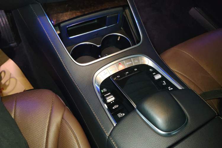 Used Mercedes-Benz S-Class 2020 S 350 L Exclusive Edition Prestige Collection Gear Lever