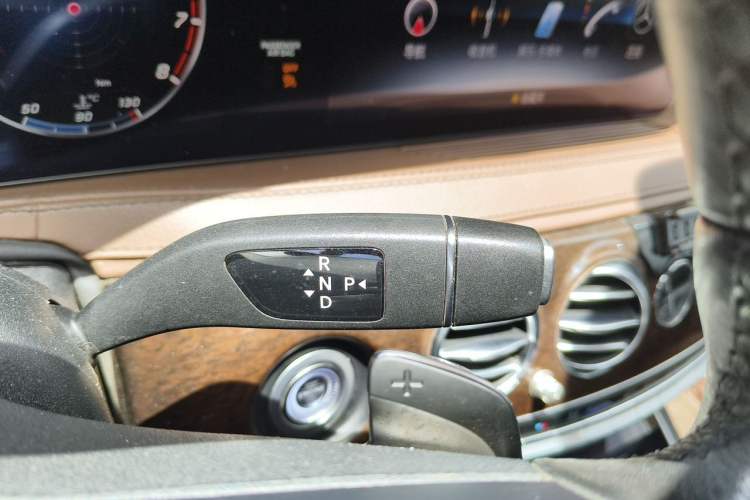 Used Mercedes-Benz S-Class 2020 S 350 L Business Class Ultimate Edition Gear Lever
