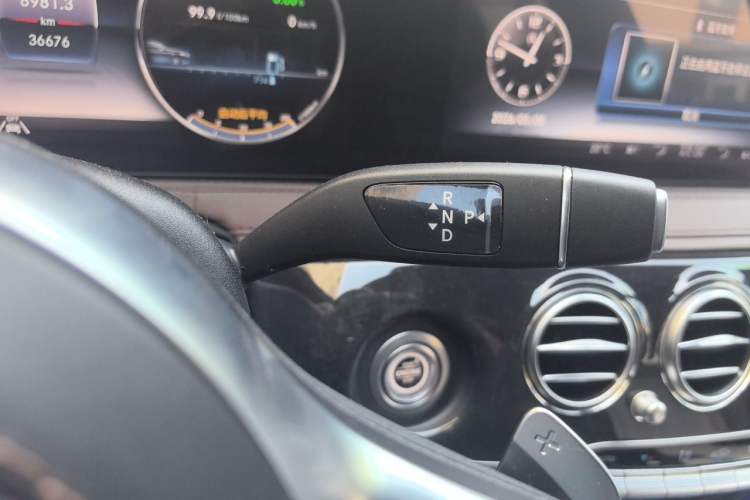 Used Mercedes-Benz S-Class 2020 S 450 L 4MATIC Exclusive Edition Gear Lever