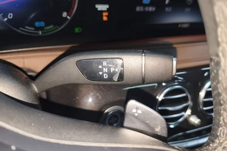 Used Mercedes-Benz S-Class 2020 S 450 L 4MATIC Exclusive Edition Gear Lever