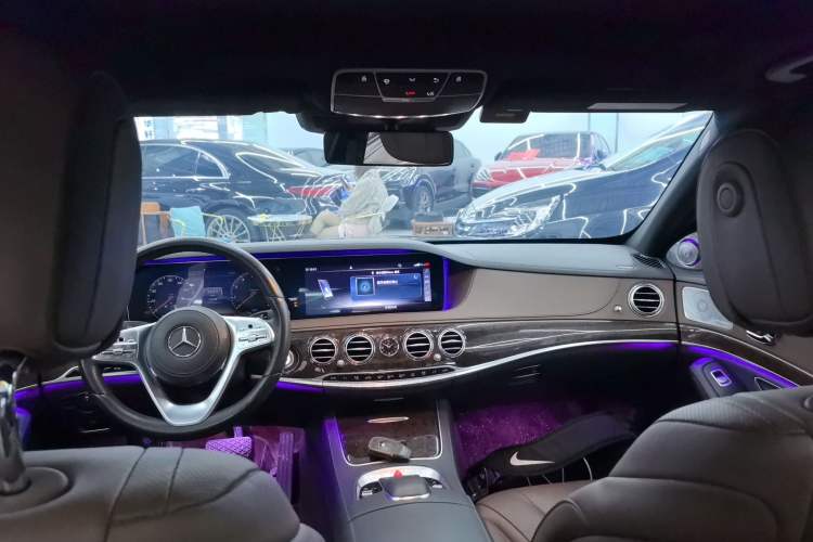 Used Mercedes-Benz S-Class 2020 S 350 L Business Class Ultimate Edition Headliner