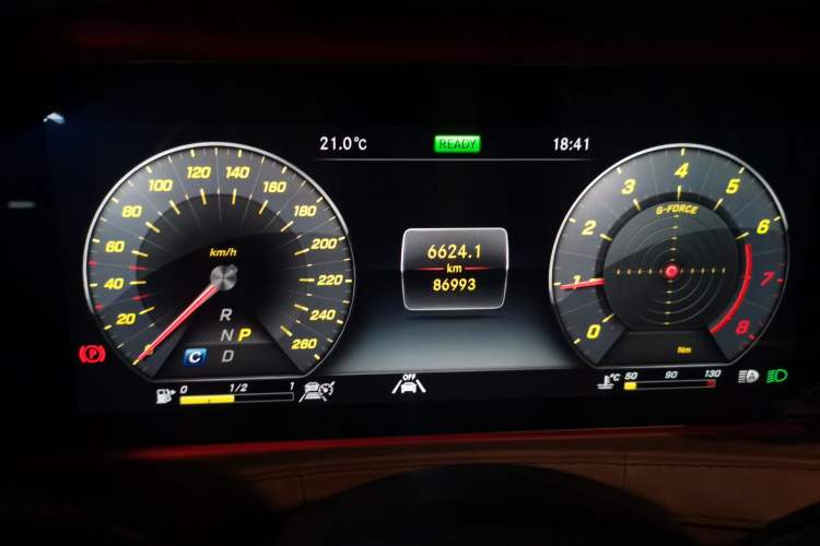 Used Mercedes-Benz S-Class 2020 S 450 L 4MATIC Exclusive Edition Instrument Cluster