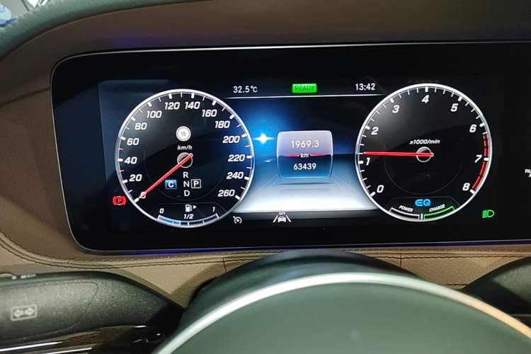 Used Mercedes-Benz S-Class 2020 S 350 L Business Class Ultimate Edition Instrument Cluster