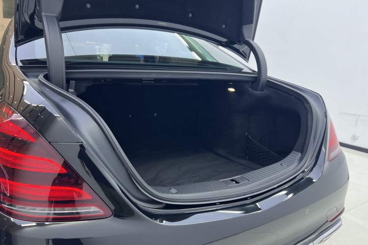 Used Mercedes-Benz S-Class 2020 S 350 L Business Class Ultimate Edition Interior 10