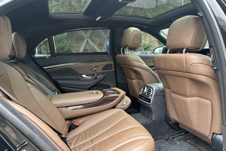 Used Mercedes-Benz S-Class 2020 S 350 L Business Class Ultimate Edition Interior 3