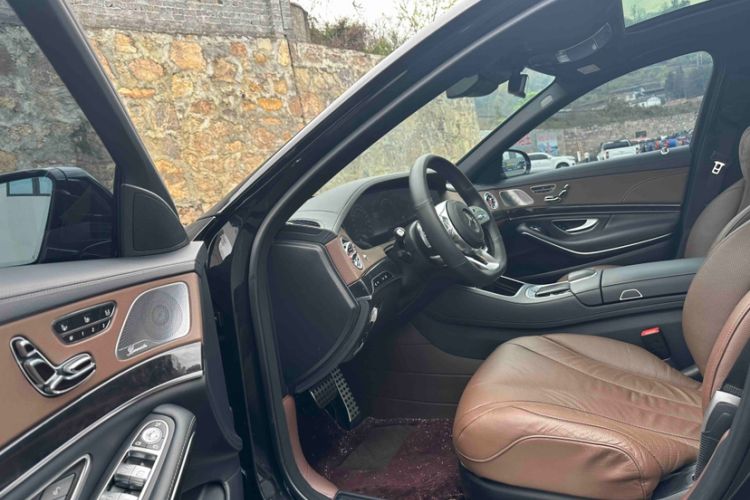 Used Mercedes-Benz S-Class 2020 S 450 L 4MATIC Exclusive Edition Interior 3