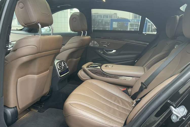 Used Mercedes-Benz S-Class 2020 S 350 L Business Class Ultimate Edition Interior 3